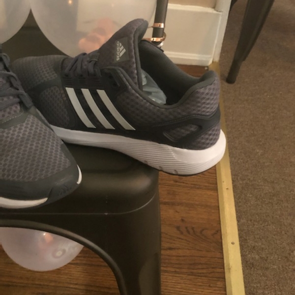 Adidas - Picture 3 of 5